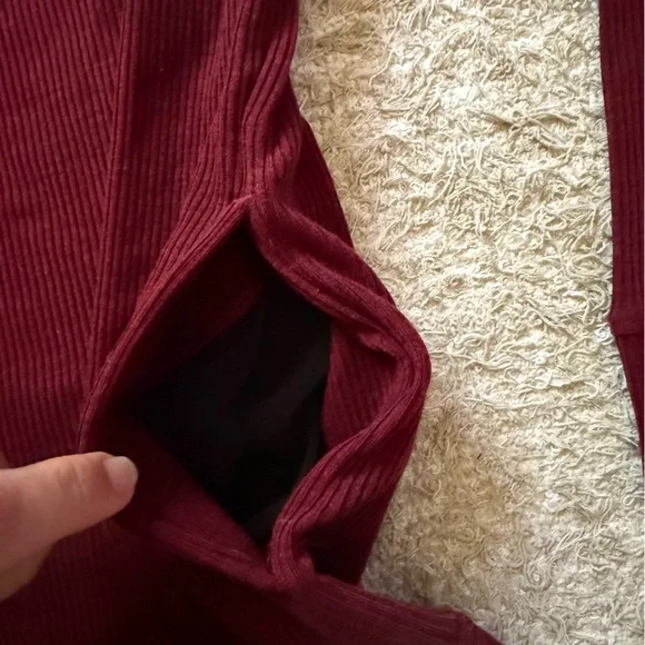 NWOT Woolx Quinn Quarter-Zip Top Cranberry S! - Picture 3 of 5